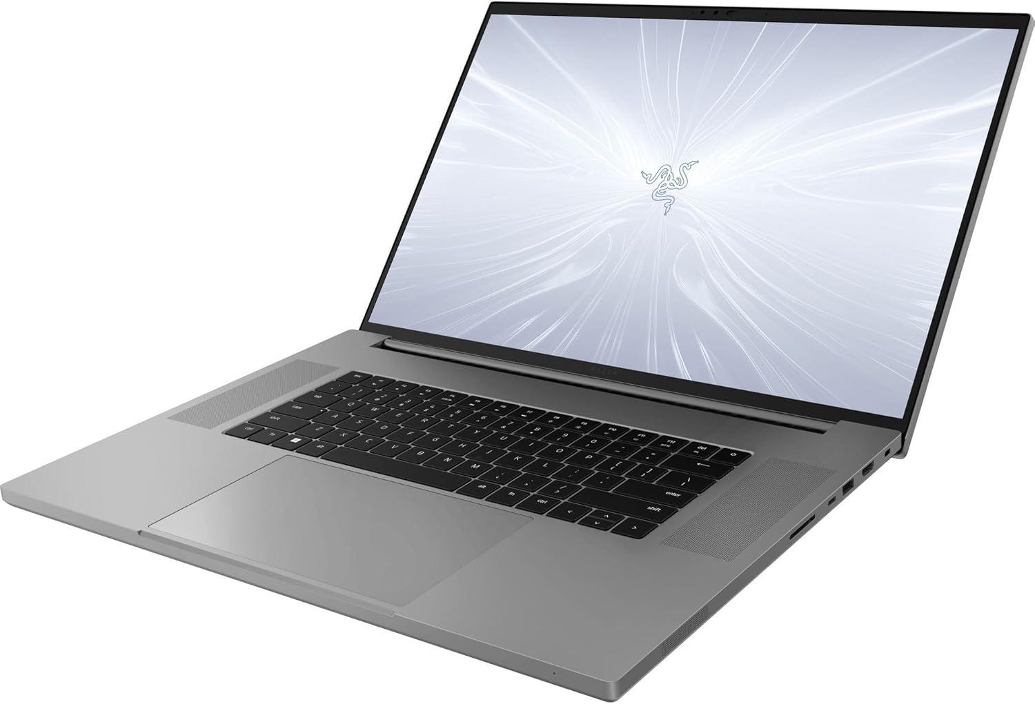 Razer Blade 18 - KI-Workstation für KI-Profis: Engpass ade TGP/TDP